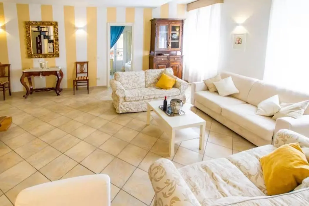 Appartamento Borgo Apostoli Florence