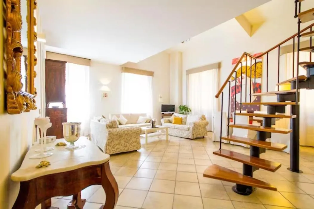 Appartamento Borgo Apostoli Florence Italie